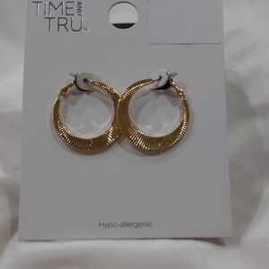 Time and Tru Textured Gold Earrings